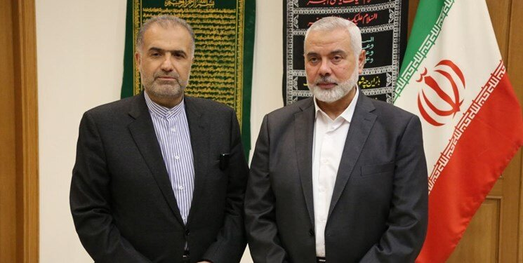 Read more about the article Iran’s foreign minister hugged and kissed a key Hamas leader!